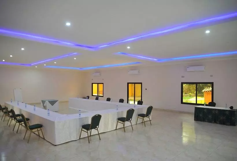 هتل Anina S Executive Lodge