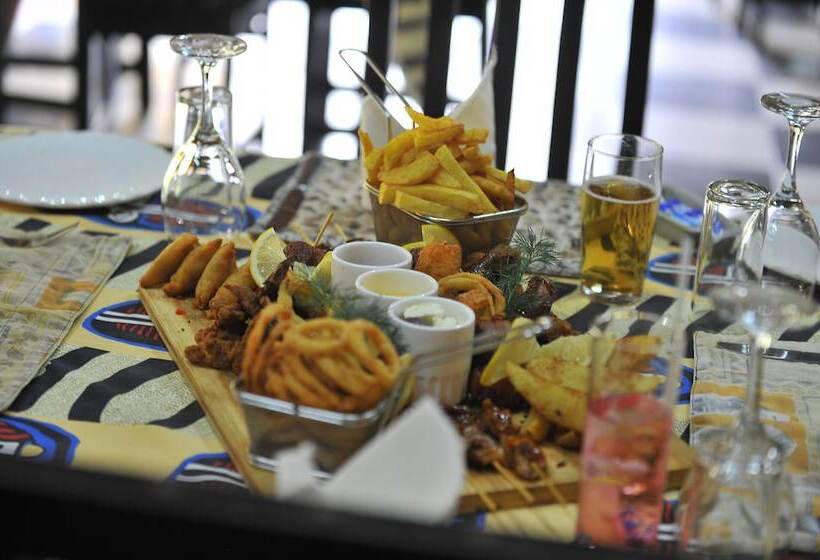 هتل Anina S Executive Lodge