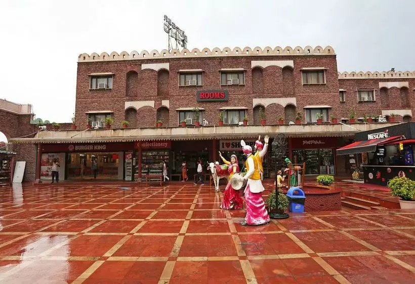 ホテル Oyo 16565 Karnal Haveli