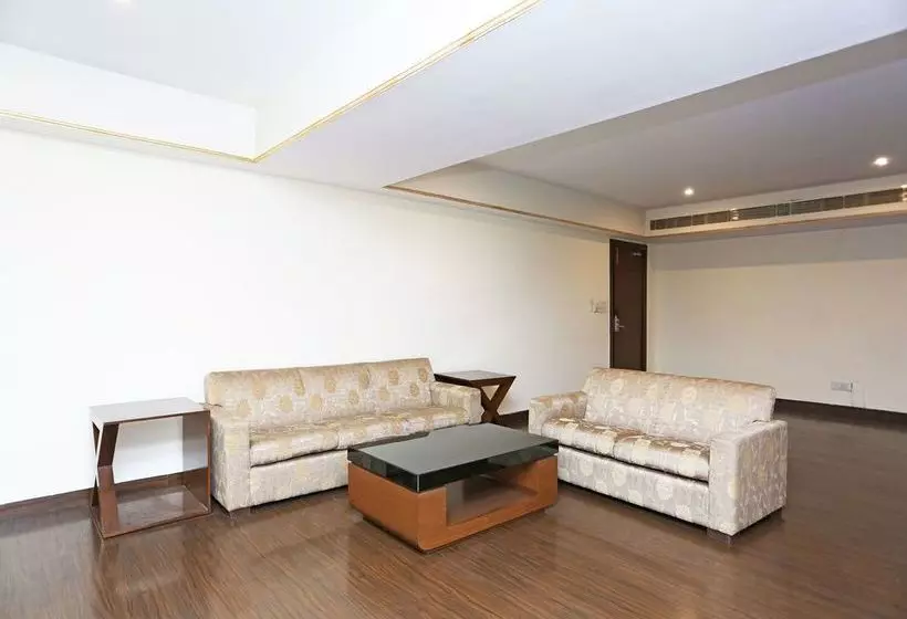 ホテル Oyo 16565 Karnal Haveli