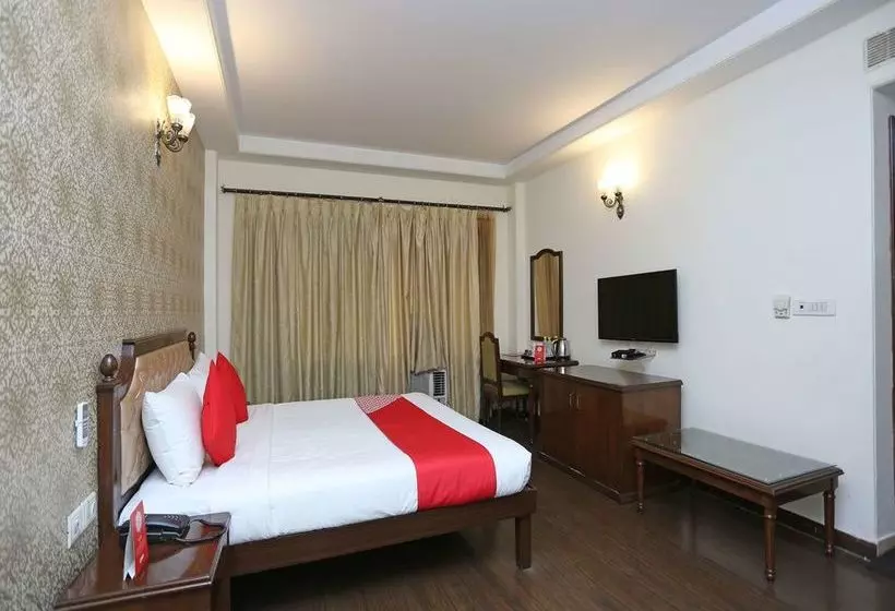 ホテル Oyo 16565 Karnal Haveli