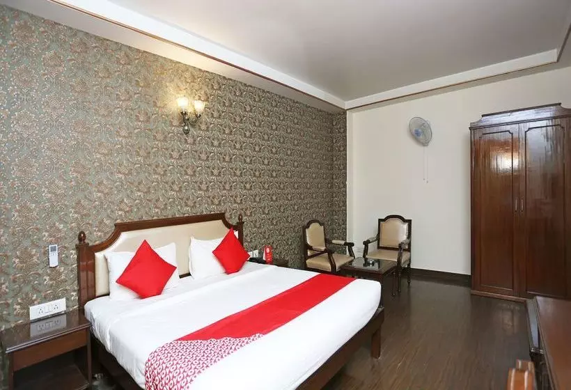ホテル Oyo 16565 Karnal Haveli