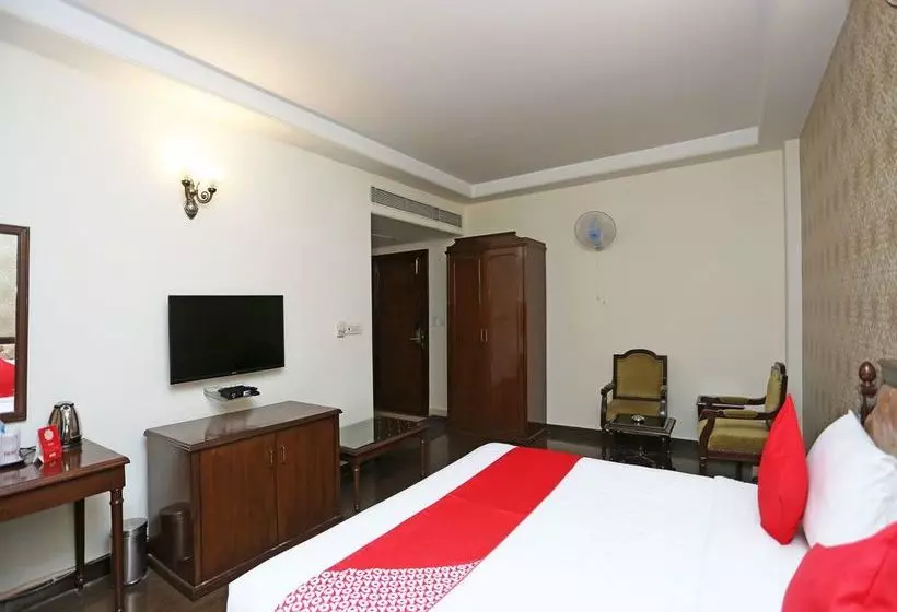 ホテル Oyo 16565 Karnal Haveli