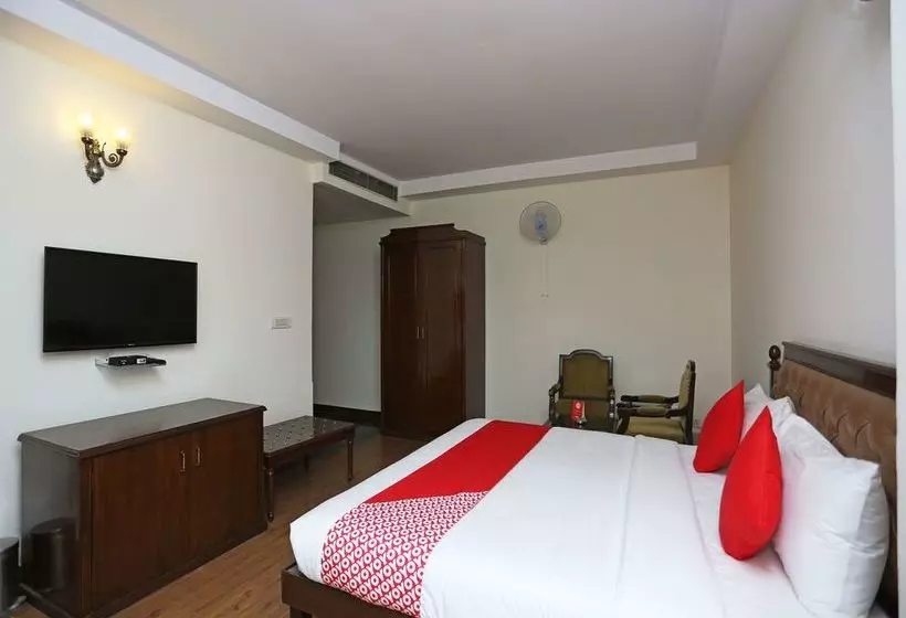 ホテル Oyo 16565 Karnal Haveli