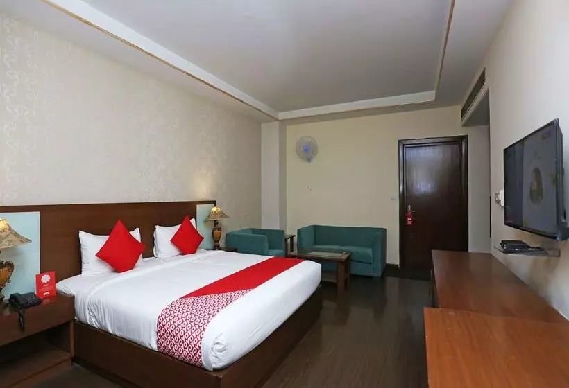 ホテル Oyo 16565 Karnal Haveli