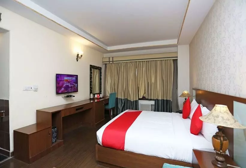 ホテル Oyo 16565 Karnal Haveli