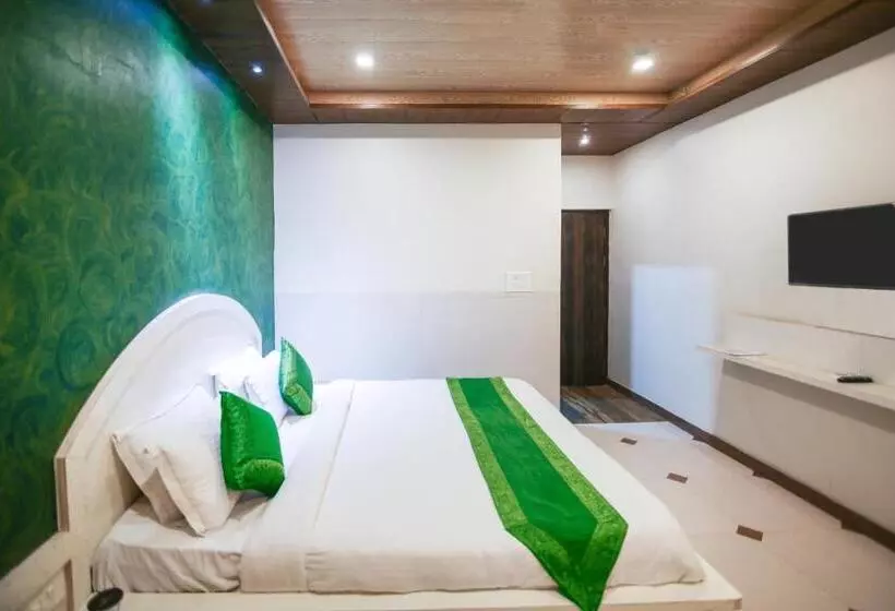 ホテル Yashogopal Resortico