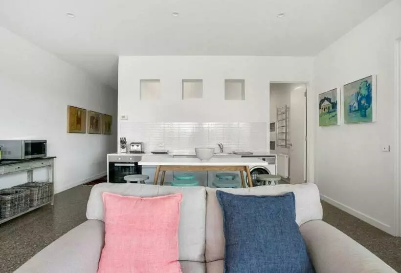 Lansdowne Villa 1