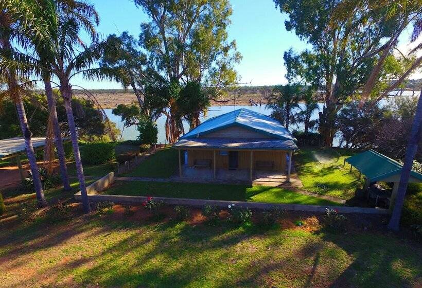 Mundic Waterfront Cottages