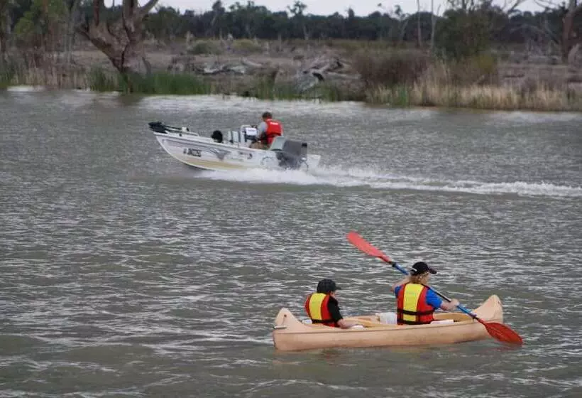 Mundic Waterfront Cottages