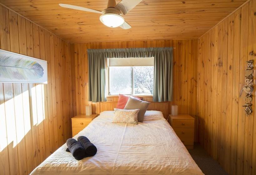 Mundic Waterfront Cottages