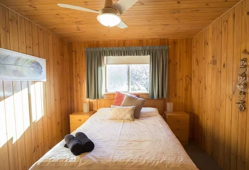 Mundic Waterfront Cottages