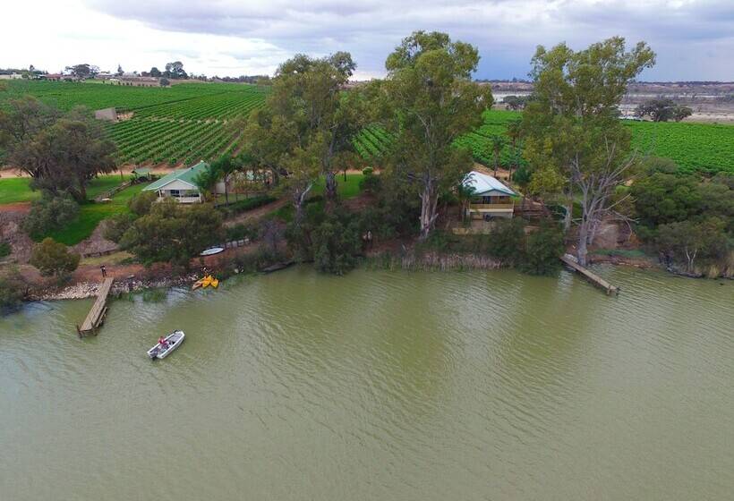 Mundic Waterfront Cottages