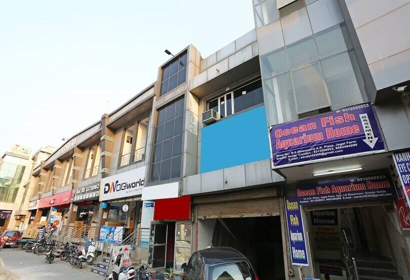 Oyo 12784 Hotel Roomers