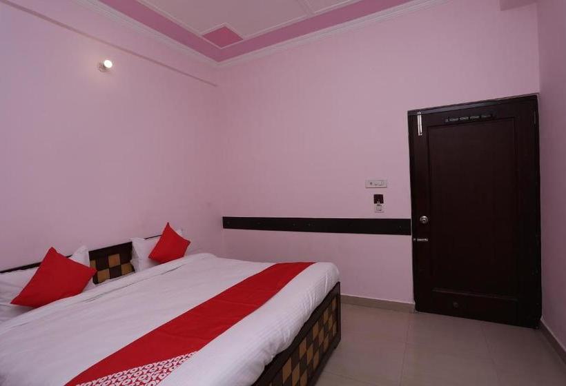 Oyo 15481 Hotel Star