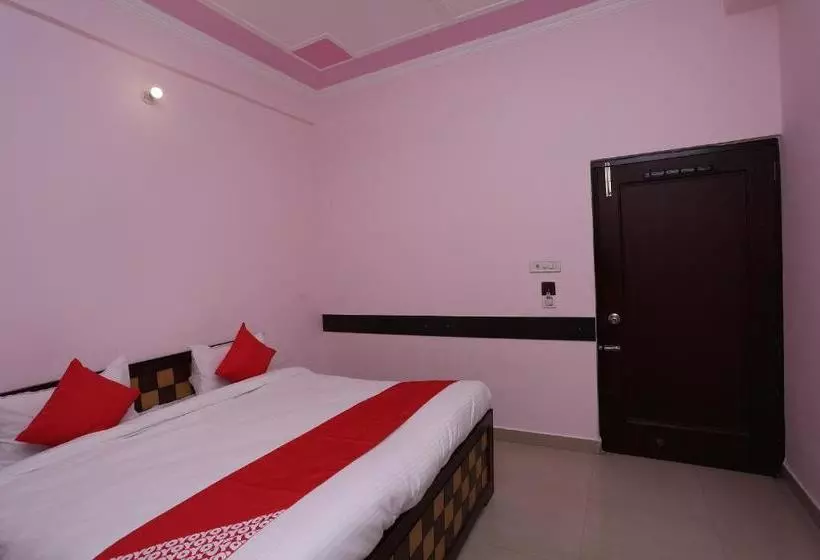 Oyo 15481 Hotel Star