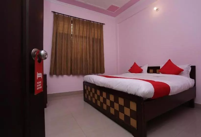 Oyo 15481 Hotel Star