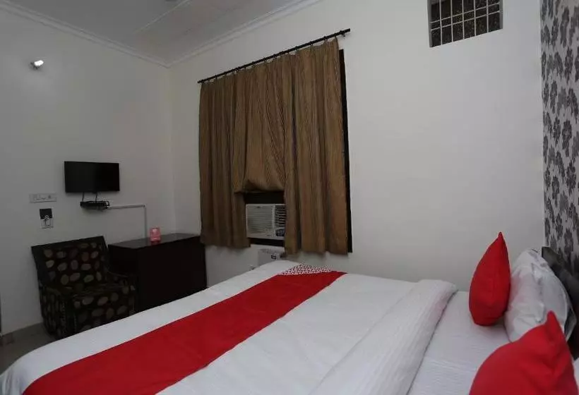 Oyo 15481 Hotel Star