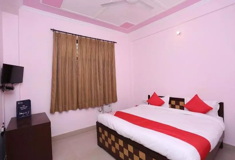 Oyo 15481 Hotel Star