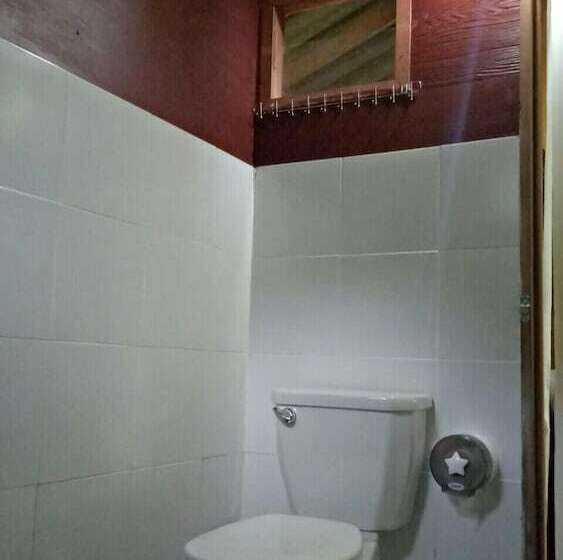 פנסיון Maekampong Kidteng