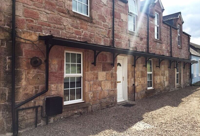 The Clacks Rustic Abode