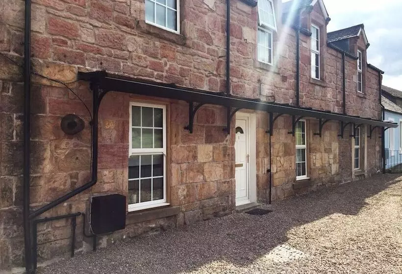 The Clacks Rustic Abode