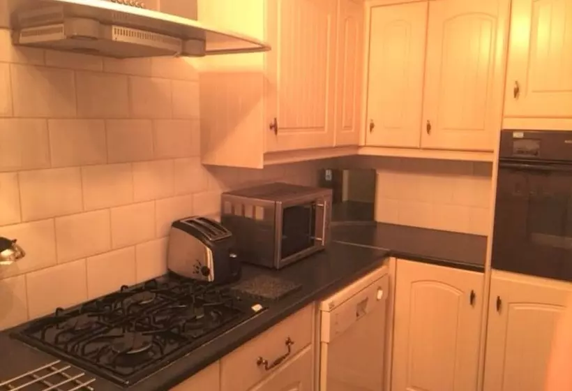 The Clacks Rustic Abode