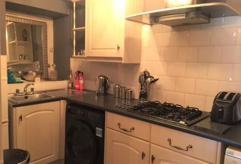 The Clacks Rustic Abode