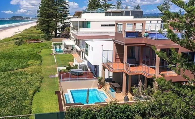 Absolute Beachfront Holiday House