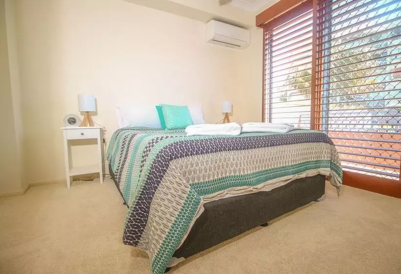 Absolute Beachfront Holiday House