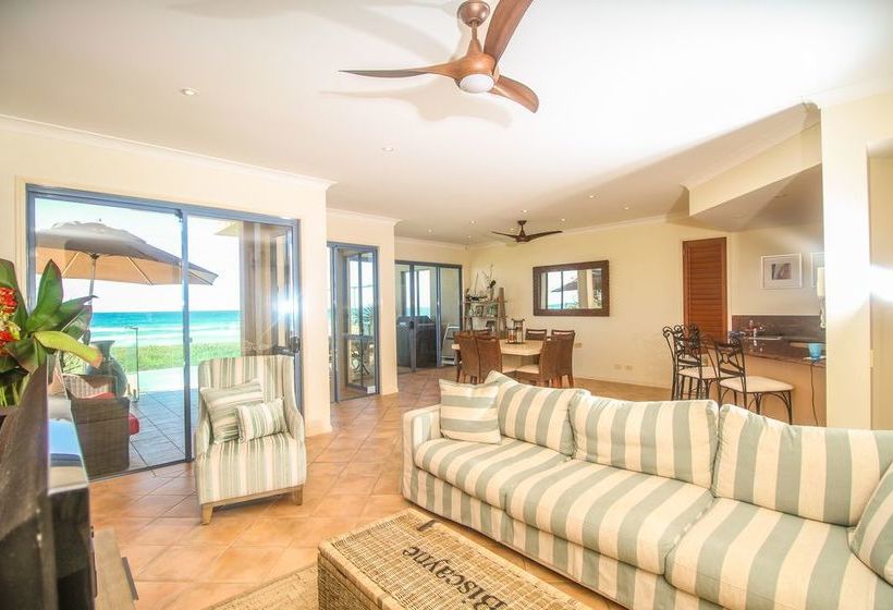 Absolute Beachfront Holiday House