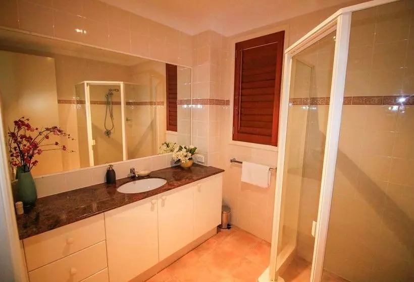 Absolute Beachfront Holiday House