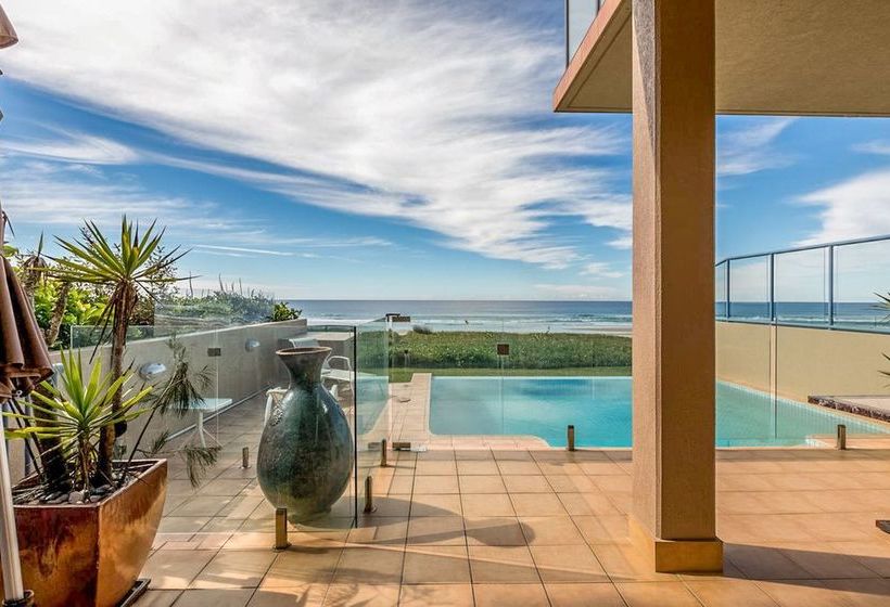 Absolute Beachfront Holiday House