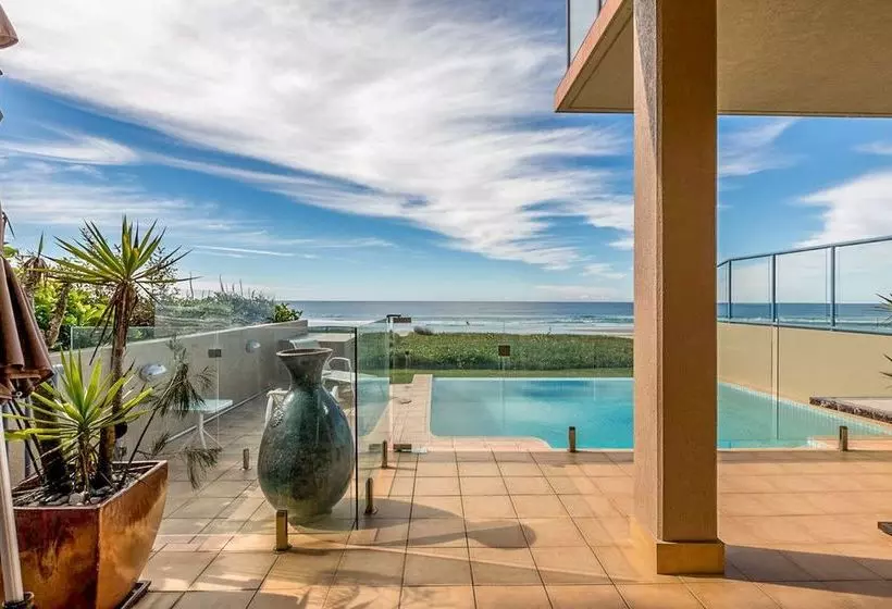 Absolute Beachfront Holiday House