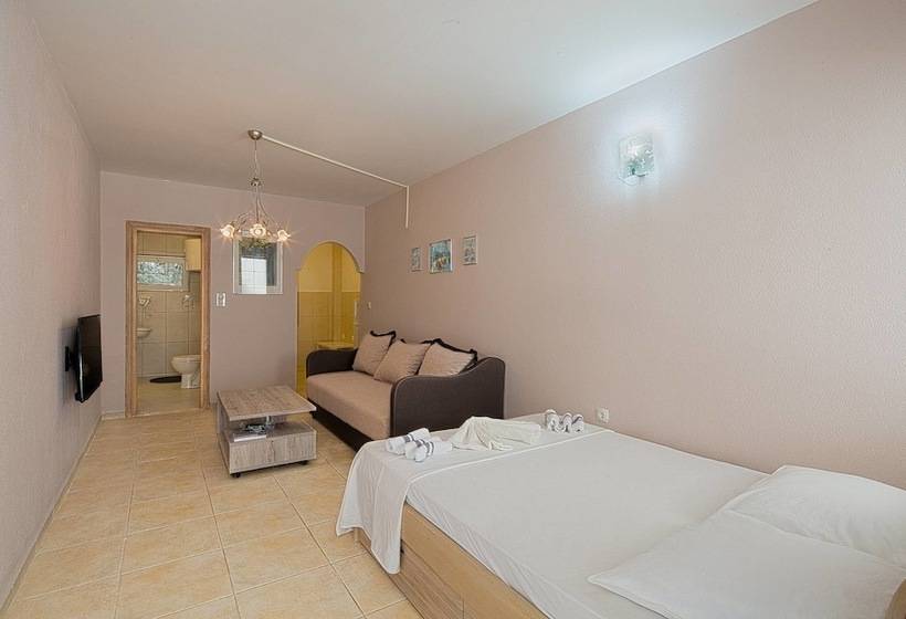 Adriatic Hill Apartments