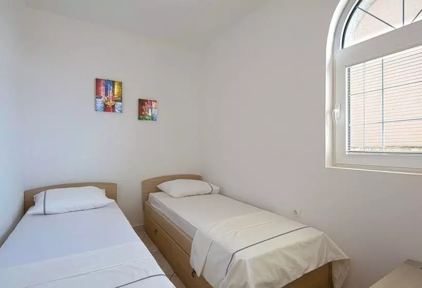 Adriatic Hill Apartments