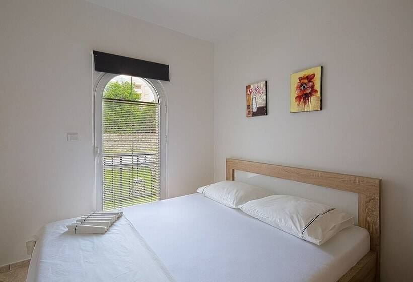 Adriatic Hill Apartments