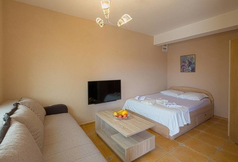 Adriatic Hill Apartments