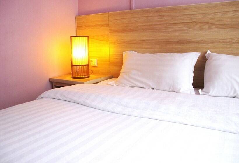 Retkeilymaja 8 Spaces