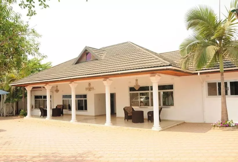 تختخواب و صبحانه Melunah Lodge