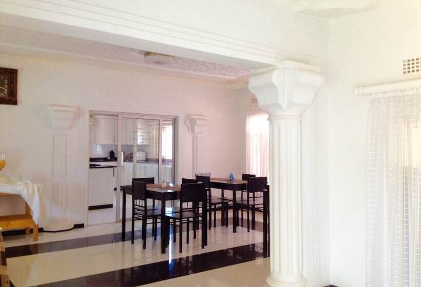 住宿加早餐  Melunah Lodge