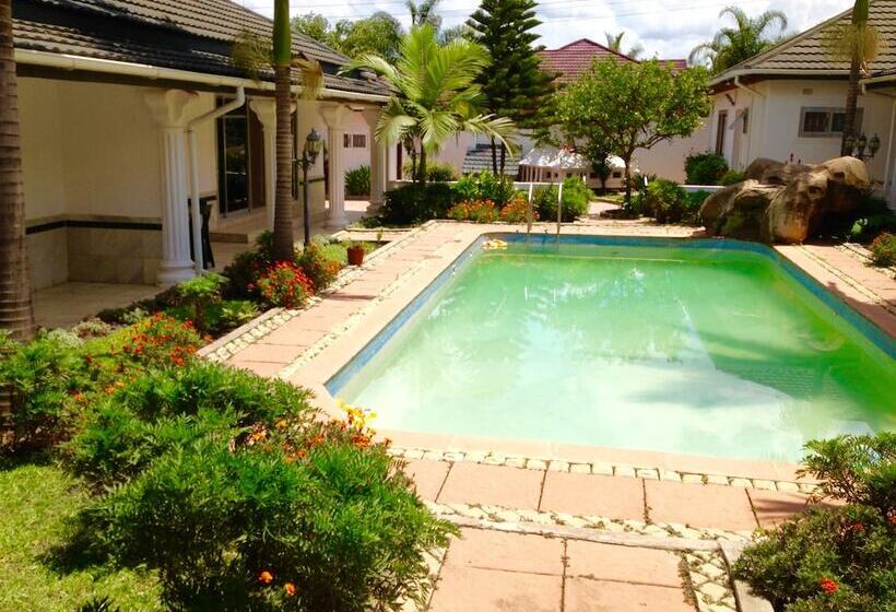 住宿加早餐  Melunah Lodge