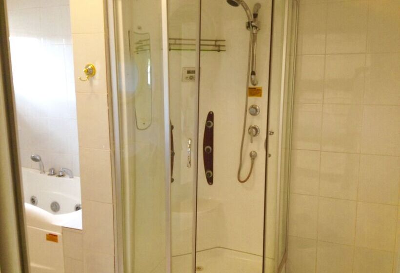 住宿加早餐  Melunah Lodge