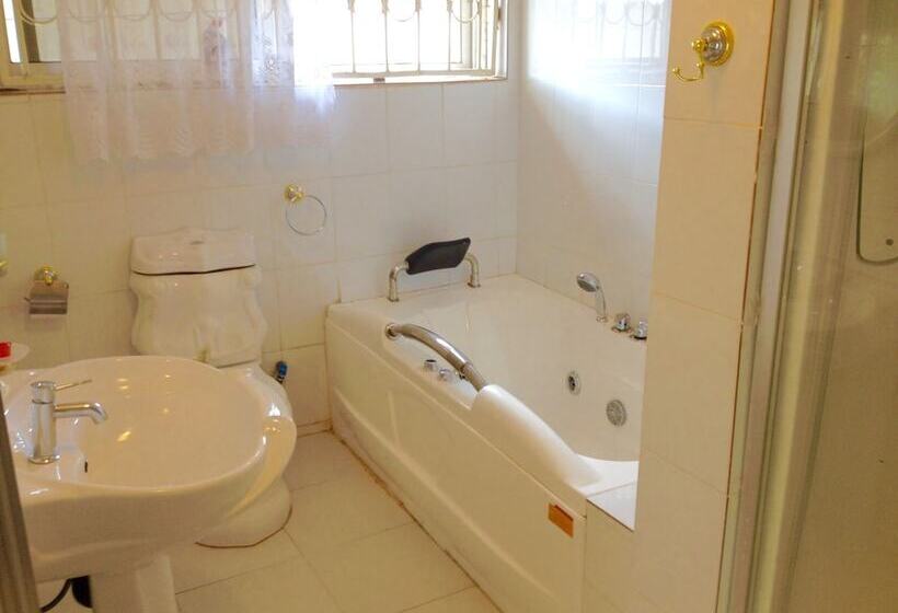 住宿加早餐  Melunah Lodge