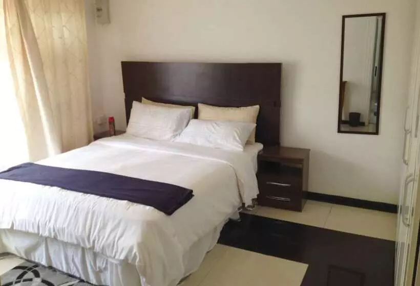 تختخواب و صبحانه Melunah Lodge