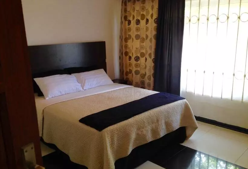 تختخواب و صبحانه Melunah Lodge