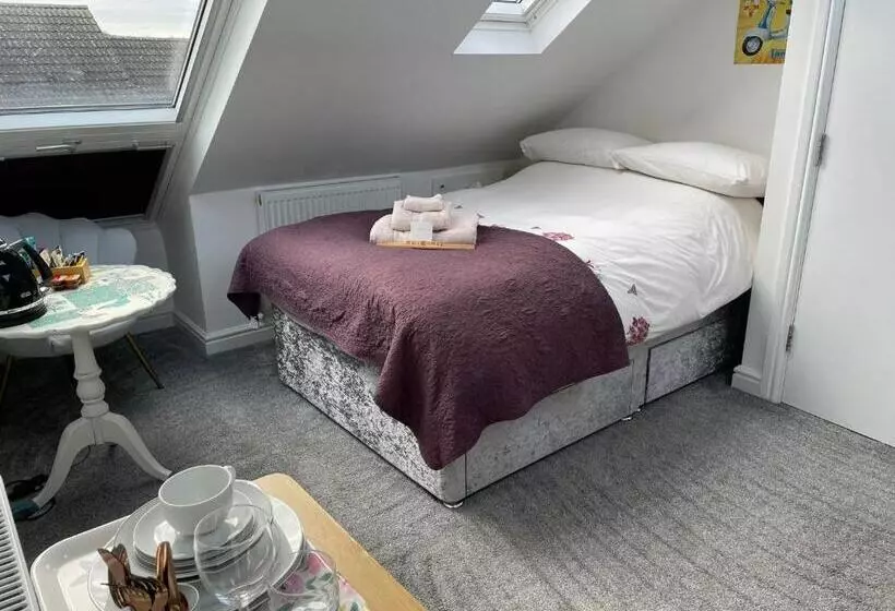 ベッドアンドブレックファースト Redwing Rise