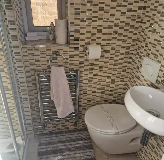 ベッドアンドブレックファースト Redwing Rise