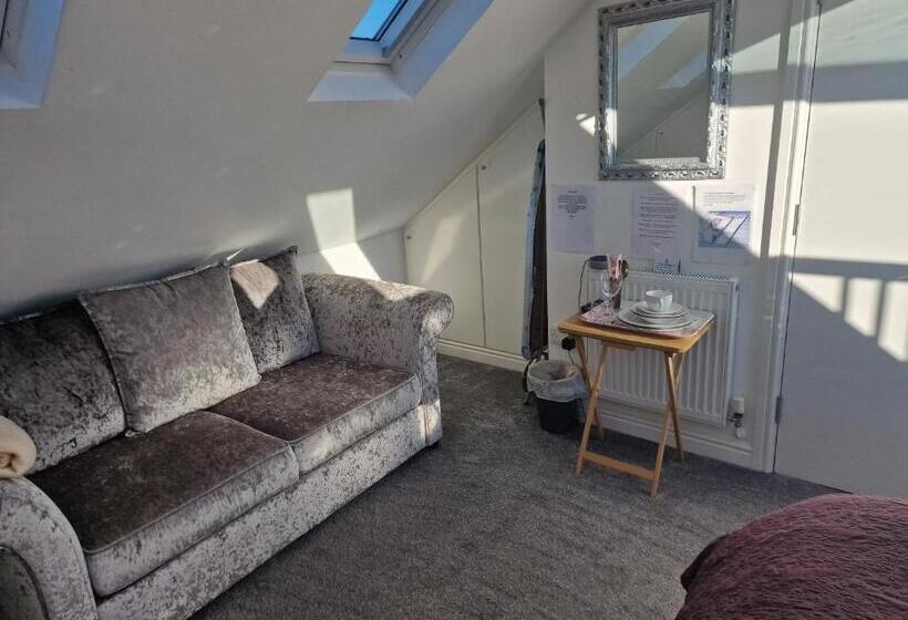 צימר Redwing Rise