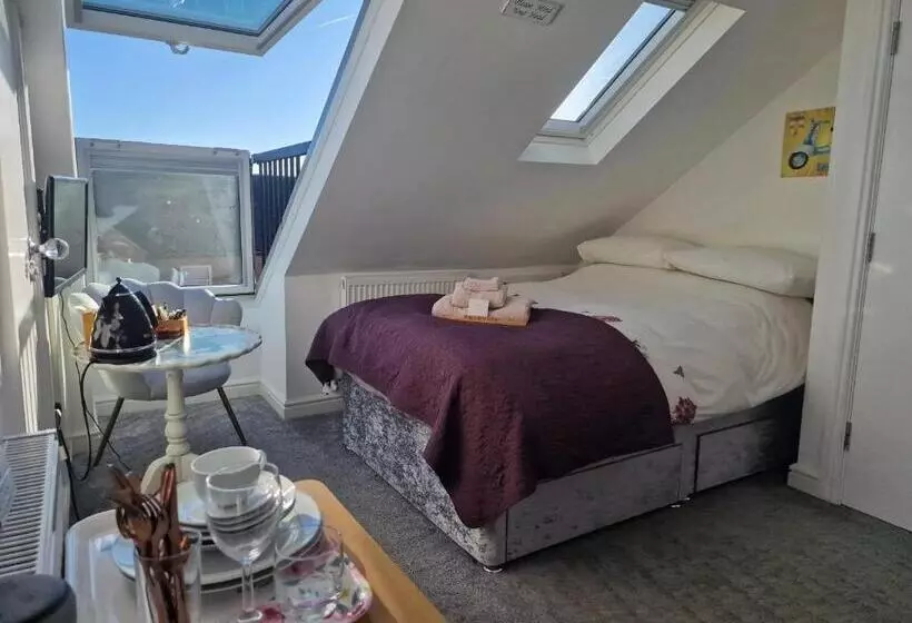 ベッドアンドブレックファースト Redwing Rise